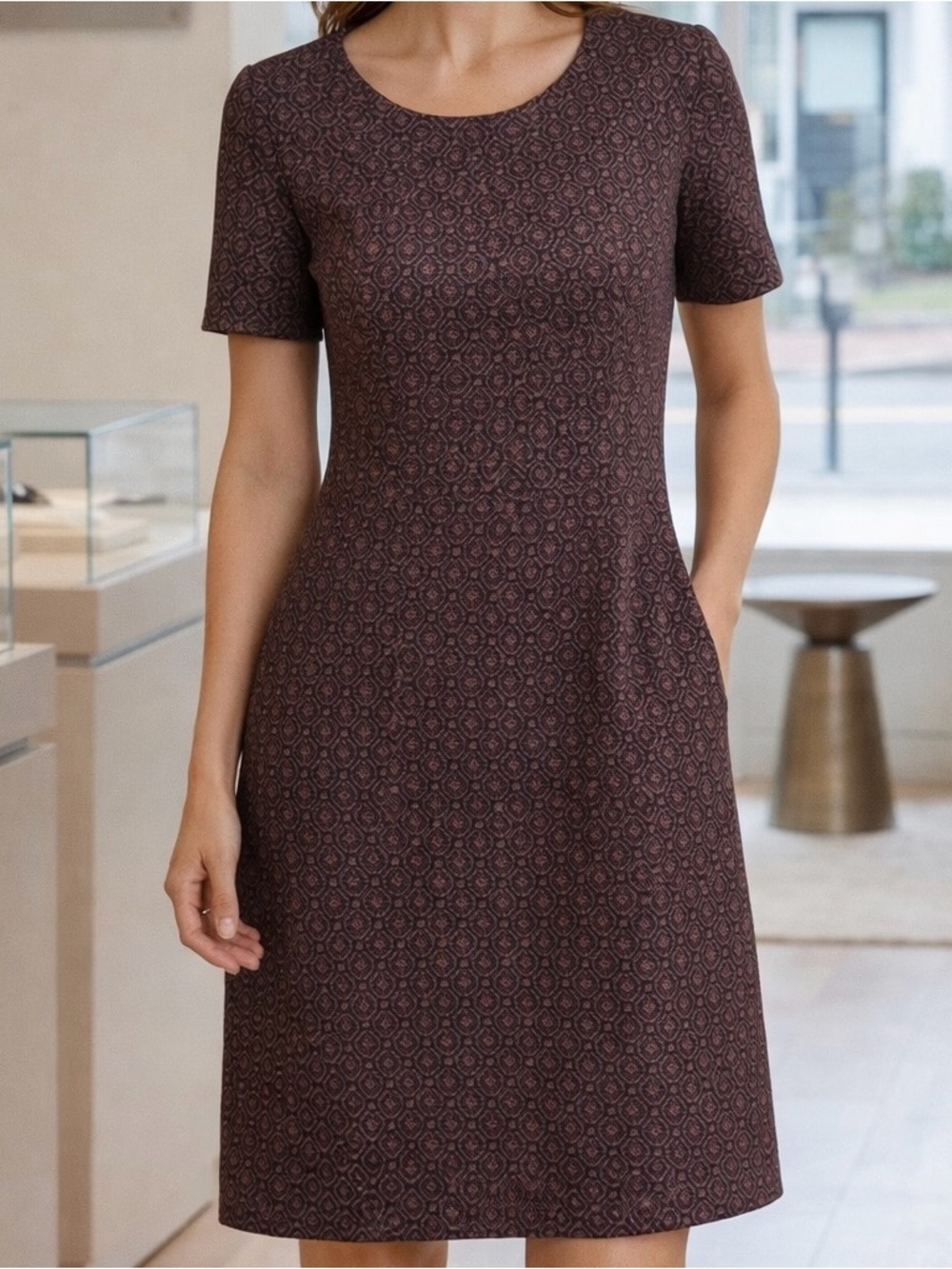 Elegant Gray and Blue Patterned Shift Dress with Pockets